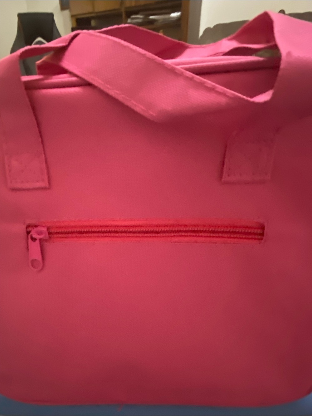 Hello Kitty Pink Character Lunch Tote with Bow Accent and water bottle - Picture 9 of 9